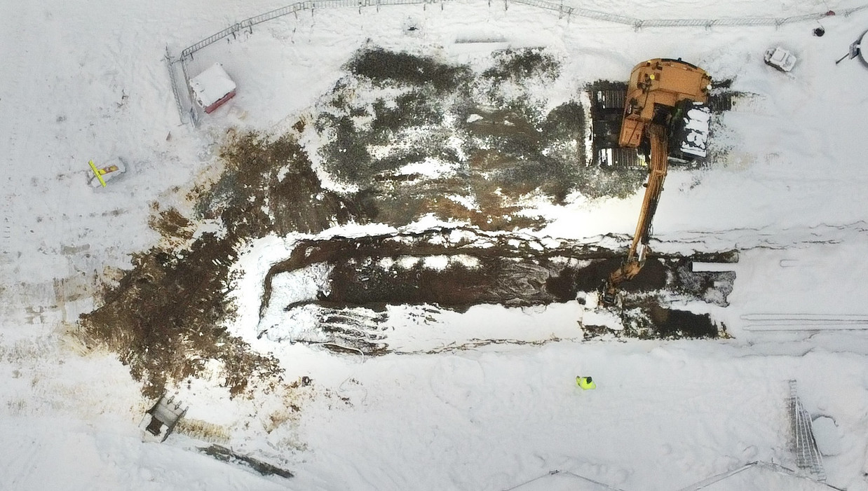 Woohoo, gravemaskin. Stor, sterk og kjempefin.